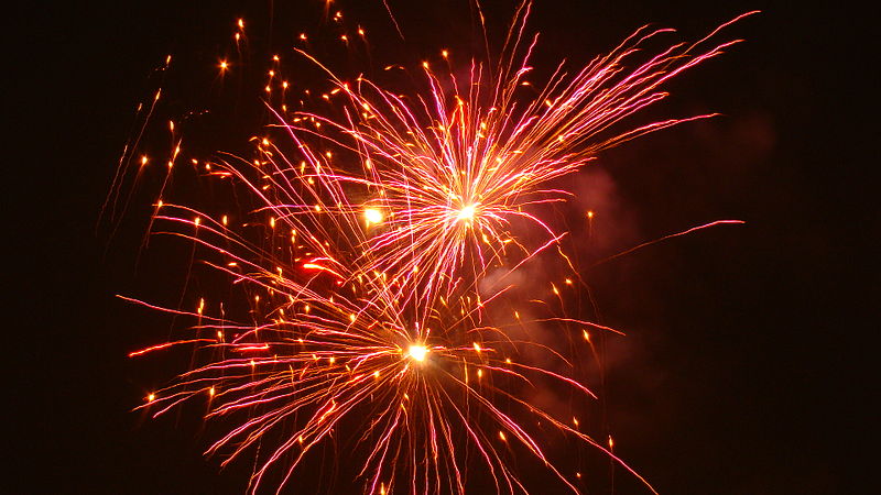 File:Fire Crackers Display (DSC01947).JPG